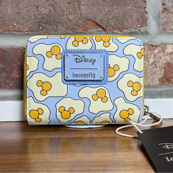 Disney Loungefly Mickey Mouse Waffle Scented Wallet - Picture 3 of 5